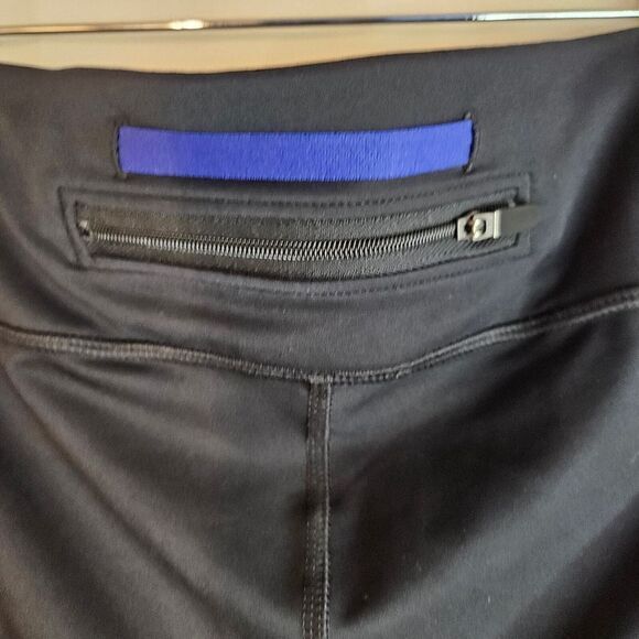 Under Armour Running Capri size x small - Picture 6 of 8